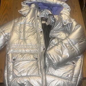 Urban Outfitters Shimmering Silver Jacket PUFFER JACKET NWOT SIZE SMALL